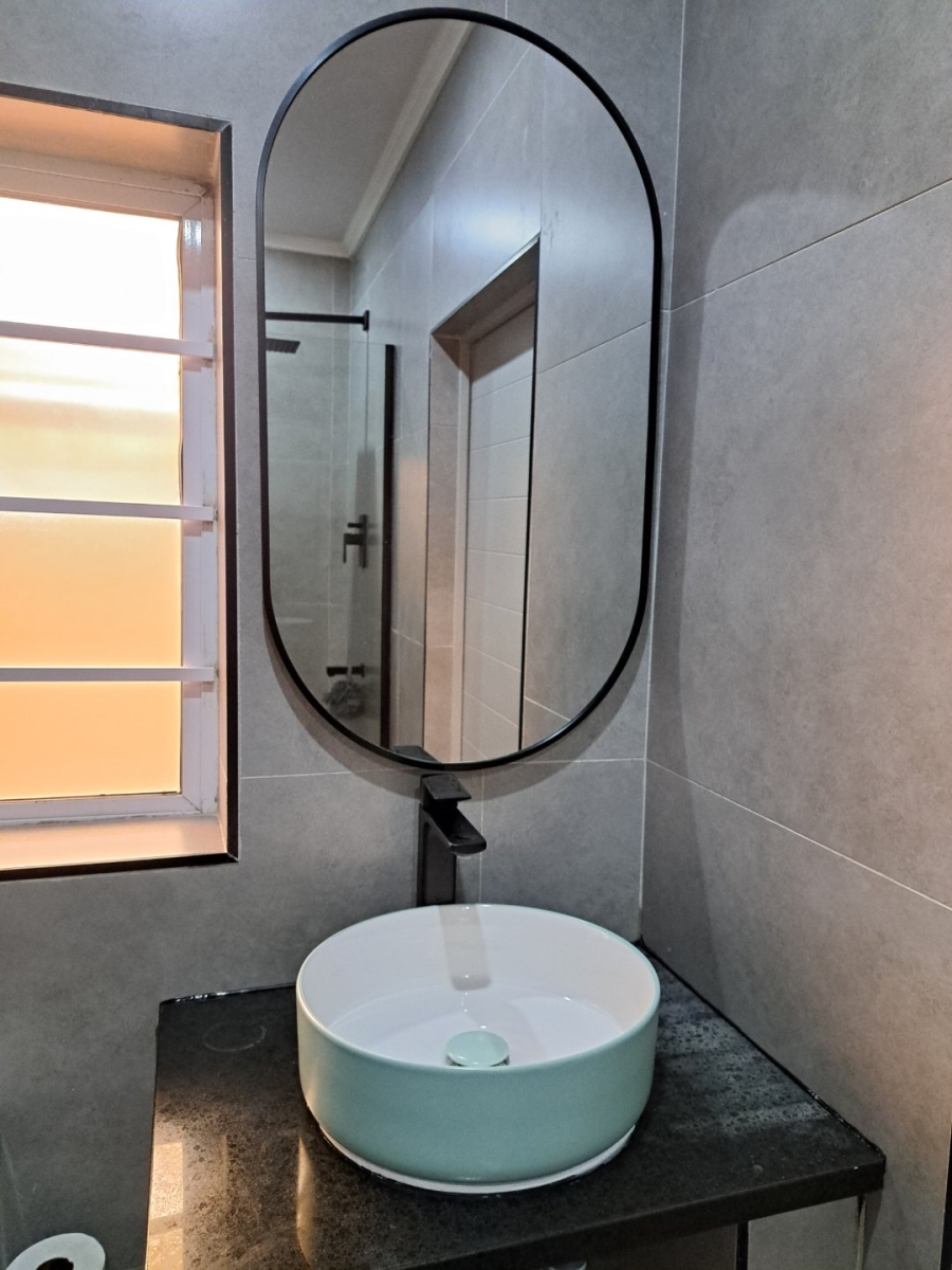 4 Bedroom Property for Sale in Lansdowne Western Cape